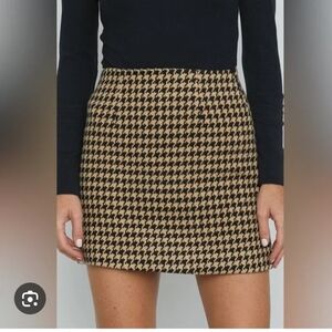 Moodie Houndstooth Mini Skirt - Black and Brown